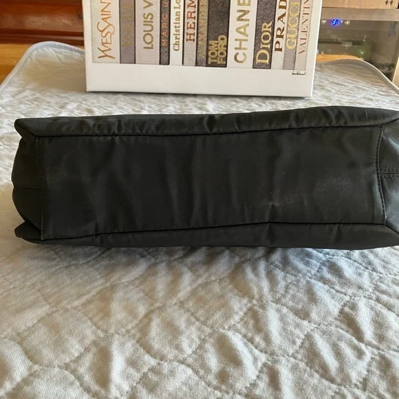 BOTEGA VANETTA nylon handbag.  Black.  6”x13”. Zip closure. Care card. - Picture 10 of 10